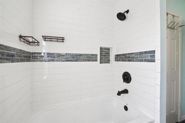 128 Bayou Bend Drive, League City, TX 77573