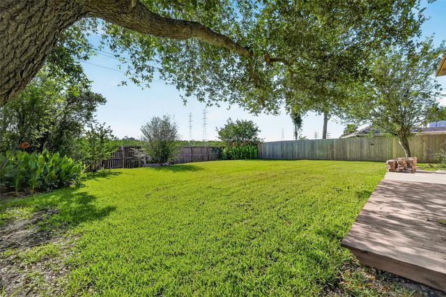 128 Bayou Bend Drive, League City, TX 77573