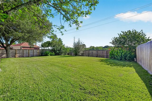 128 Bayou Bend Drive, League City, TX 77573