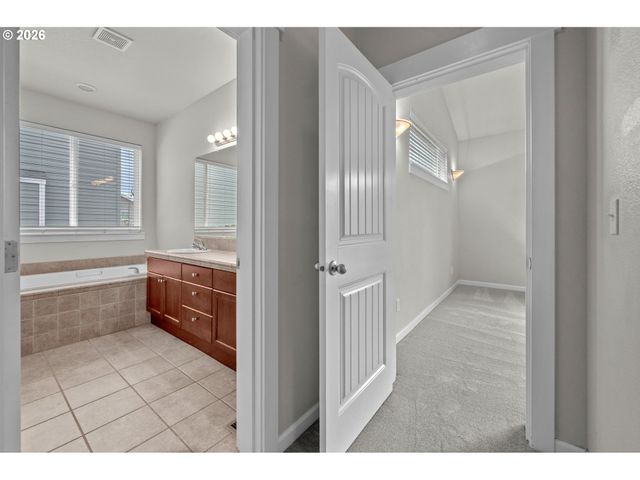 2037 Se CENTURION Way, Gresham, OR 97080