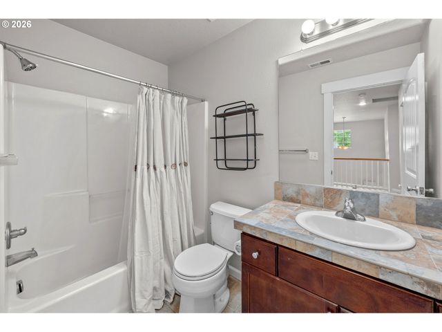 2037 Se CENTURION Way, Gresham, OR 97080