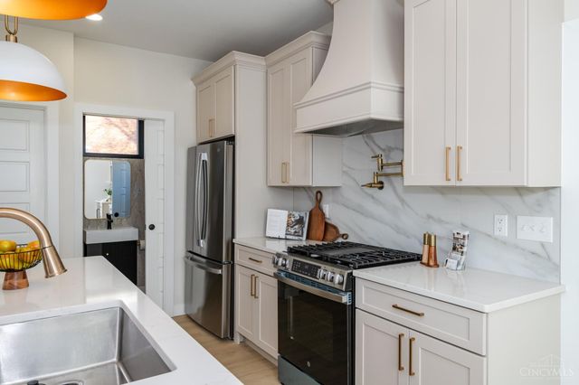 1635 Clayton Street, Cincinnati, OH 45206