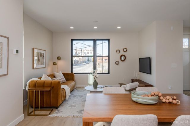 1635 Clayton Street, Cincinnati, OH 45206