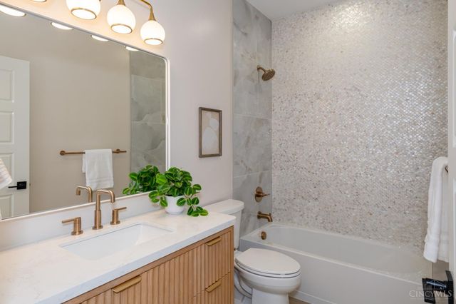 1635 Clayton Street, Cincinnati, OH 45206