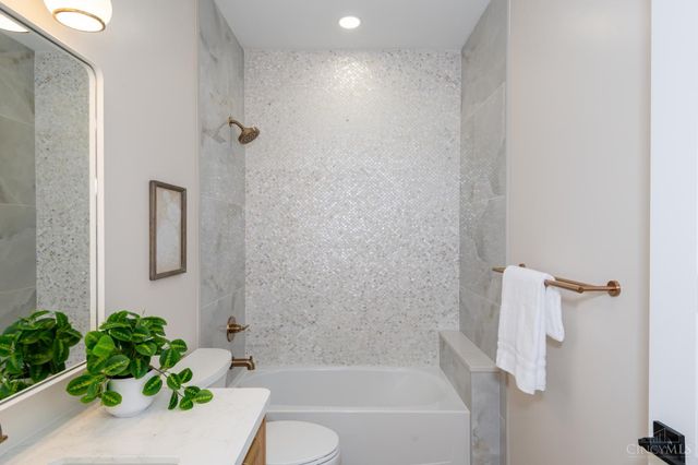 1635 Clayton Street, Cincinnati, OH 45206