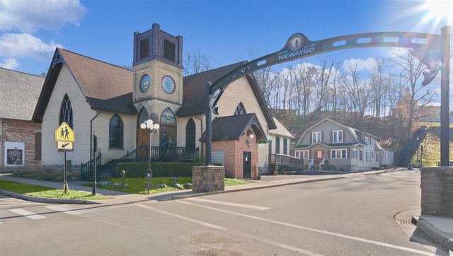 30 Quarterline Street, Newaygo, MI 49337