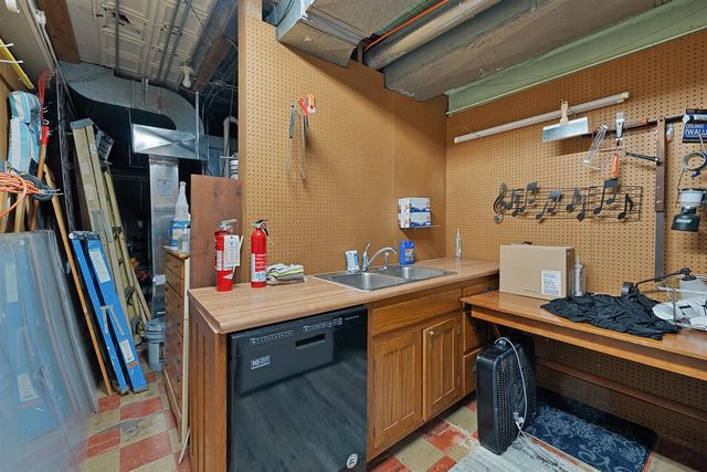 30 Quarterline Street, Newaygo, MI 49337