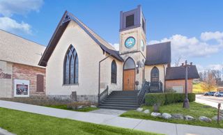 30 Quarterline Street, Newaygo, MI 49337