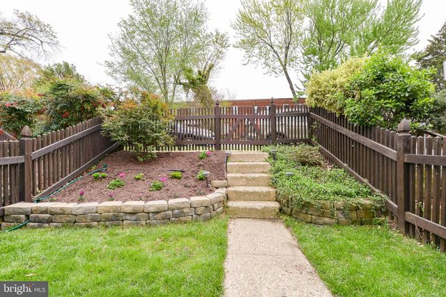 629 S HENRY ST, Alexandria, VA 22314