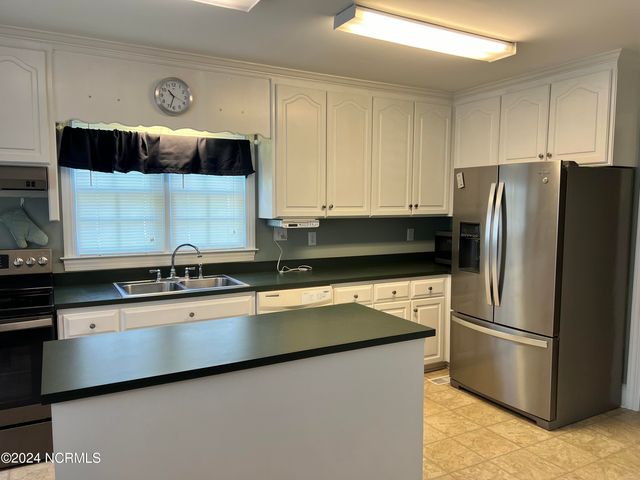 2710 Fairfax Road, Kinston, NC 28504