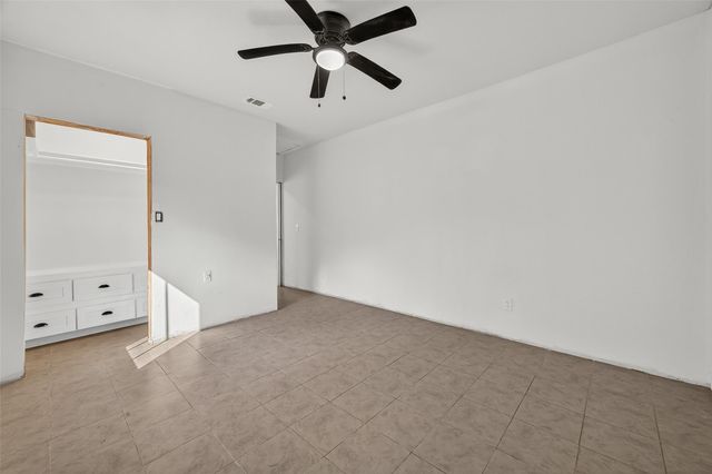 5039 Shadowridge Drive, Houston, TX 77053