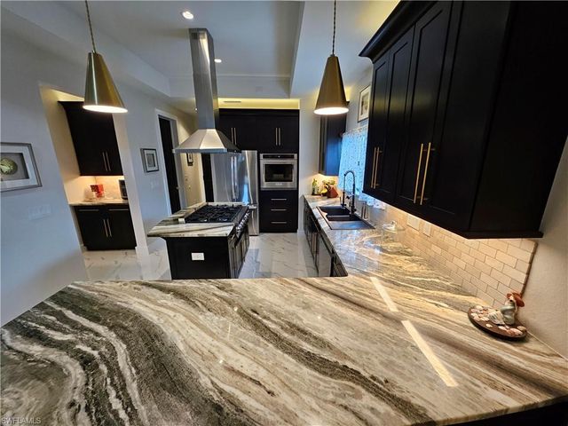 4014 Jacaranda PKWY W, Cape Coral, FL 33993