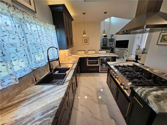 4014 Jacaranda PKWY W, Cape Coral, FL 33993