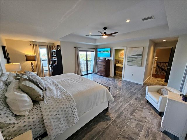 4014 Jacaranda PKWY W, Cape Coral, FL 33993