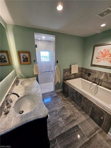 4014 Jacaranda PKWY W, Cape Coral, FL 33993