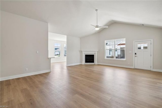 2215 Edwin DR, Chesapeake, VA 23322