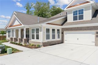 2215 Edwin DR, Chesapeake, VA 23322