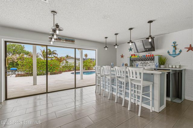 725 Puesta Del Sol Plaza, Indialantic, FL 32903