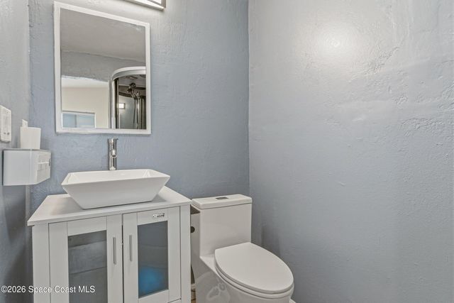 725 Puesta Del Sol Plaza, Indialantic, FL 32903