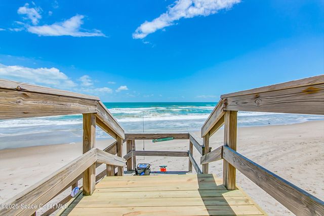 725 Puesta Del Sol Plaza, Indialantic, FL 32903