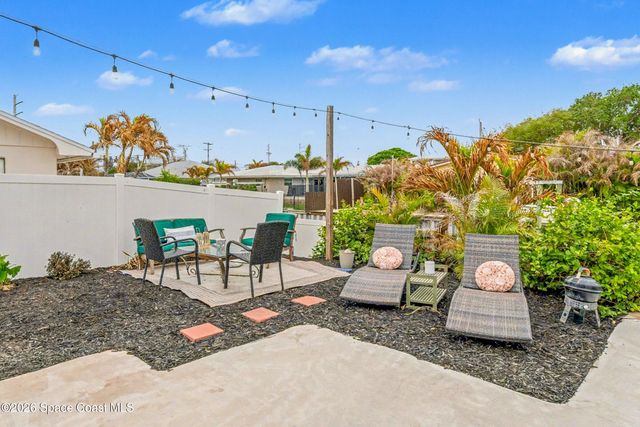 725 Puesta Del Sol Plaza, Indialantic, FL 32903