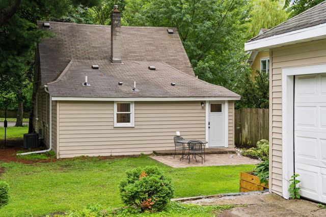 2365 Doswell Avenue, Saint Paul, MN 55108