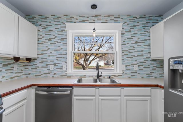 4869 W Mystic Cove Way, Garden City, ID 83714