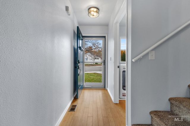 4869 W Mystic Cove Way, Garden City, ID 83714