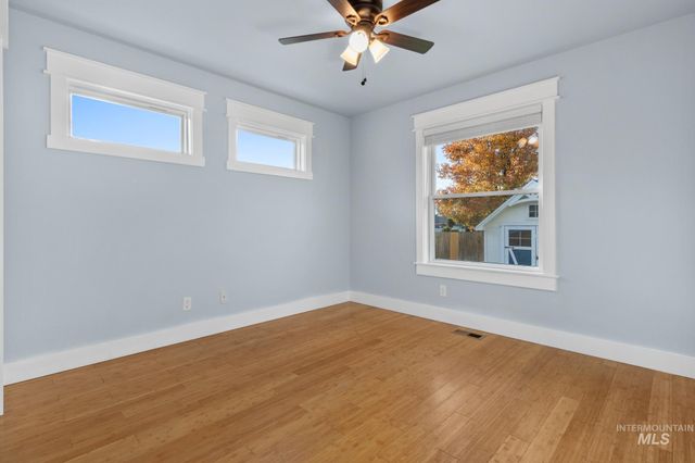 4869 W Mystic Cove Way, Garden City, ID 83714