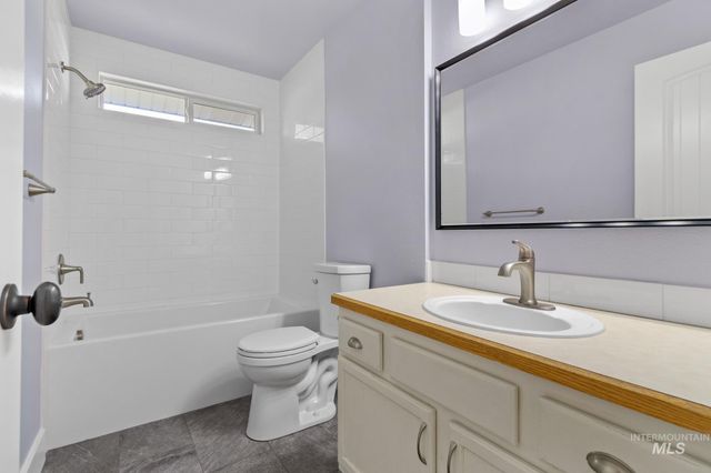 4869 W Mystic Cove Way, Garden City, ID 83714