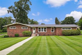 1242 Dogwood Street, Burlington, NC 27217
