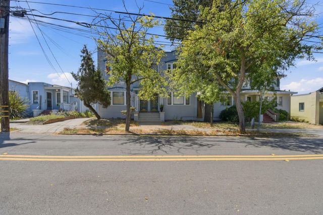 2224 Derby Street, Berkeley, CA 94705