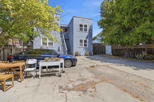 2224 Derby Street, Berkeley, CA 94705