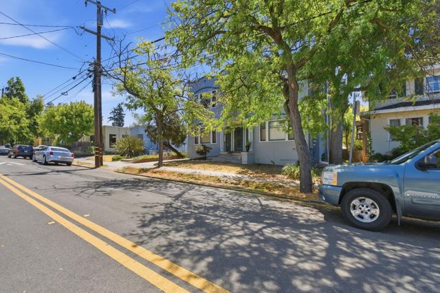 2224 Derby Street, Berkeley, CA 94705