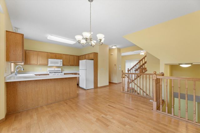 14157 43rd Avenue N, Plymouth, MN 55446