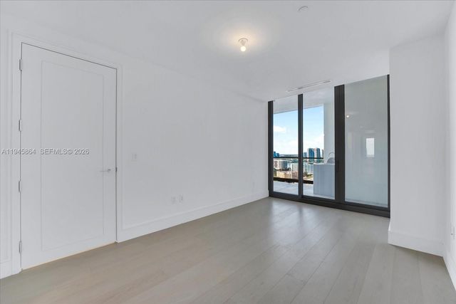 17975 Collins Ave N1801, Sunny Isles Beach, FL 33160