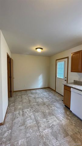 10-12 Kingston Drive, Moscow Mills, MO 63362