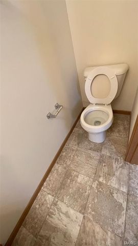 10-12 Kingston Drive, Moscow Mills, MO 63362