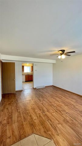 10-12 Kingston Drive, Moscow Mills, MO 63362