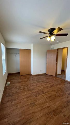 10-12 Kingston Drive, Moscow Mills, MO 63362