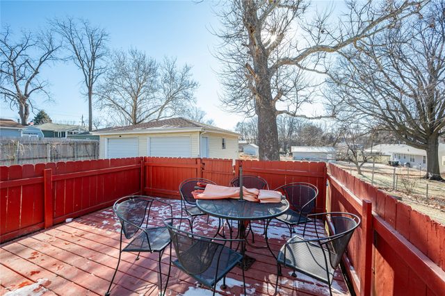 112 Rose Avenue, Des Moines, IA 50315