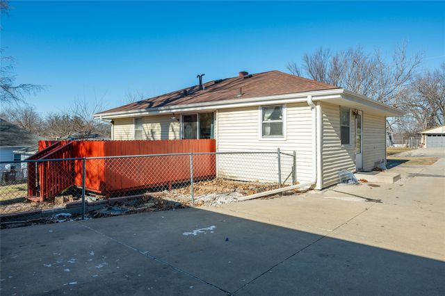 112 Rose Avenue, Des Moines, IA 50315