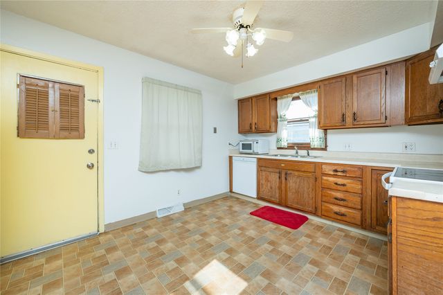 112 Rose Avenue, Des Moines, IA 50315