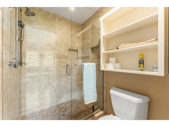 19700 Derby St, West Linn, OR 97068