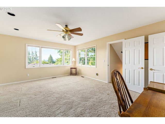 19700 Derby St, West Linn, OR 97068
