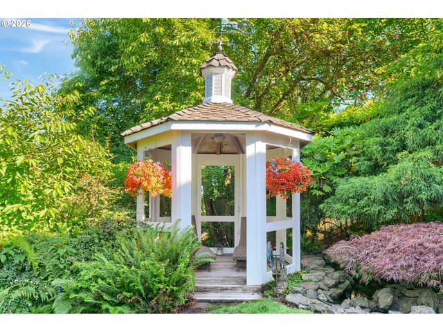 19700 Derby St, West Linn, OR 97068