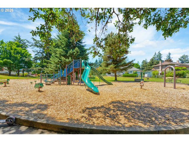 19700 Derby St, West Linn, OR 97068