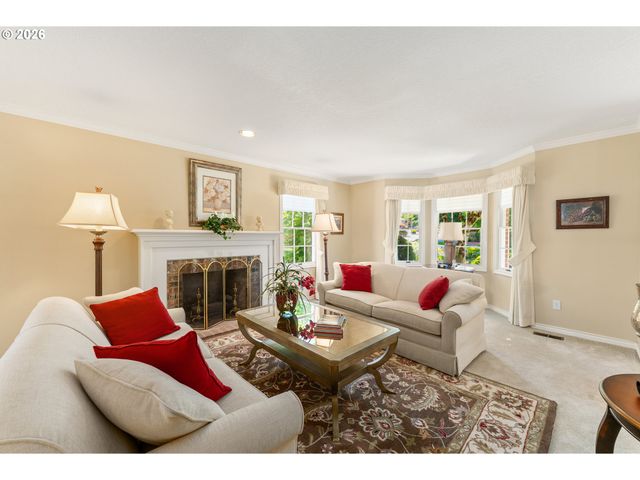 19700 Derby St, West Linn, OR 97068