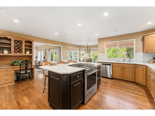 19700 Derby St, West Linn, OR 97068