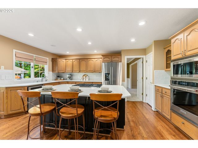 19700 Derby St, West Linn, OR 97068